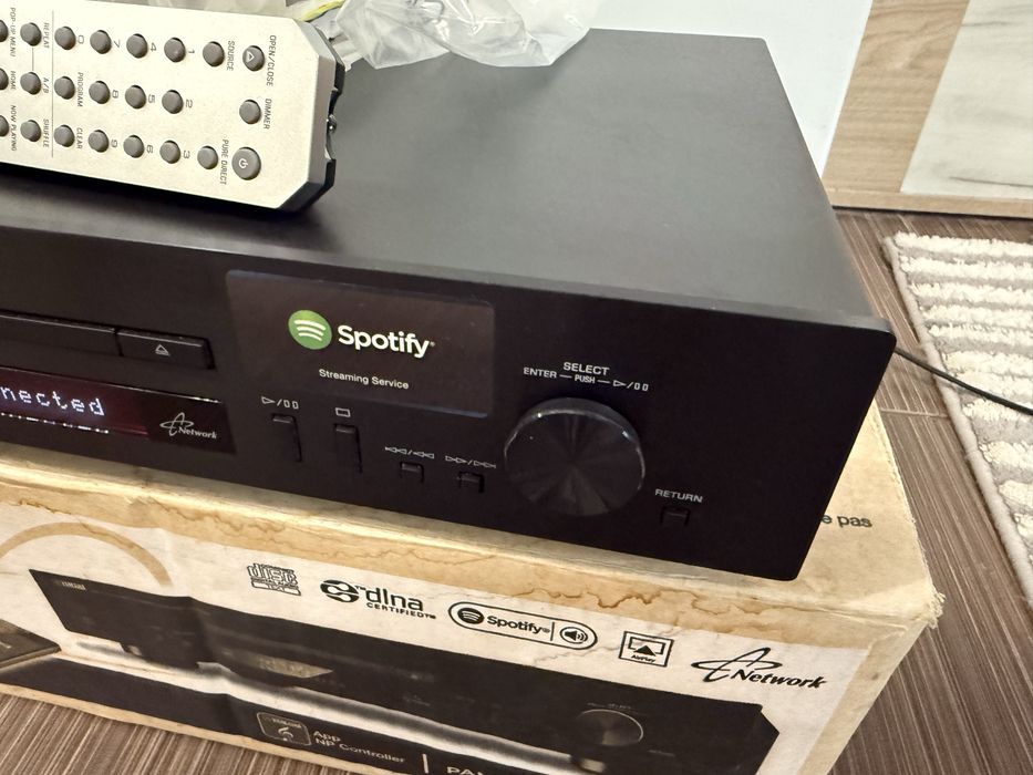 Yamaha CD-N301 player