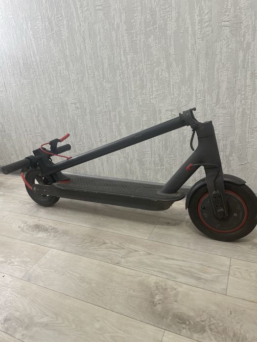 Самокат Xiaomi M365 Pro