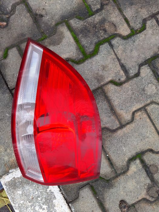 Stop stânga /Tripla Vw Golf 5 variant/break