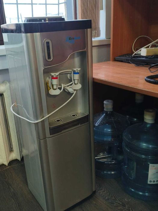 Продам б/у Диспенсер