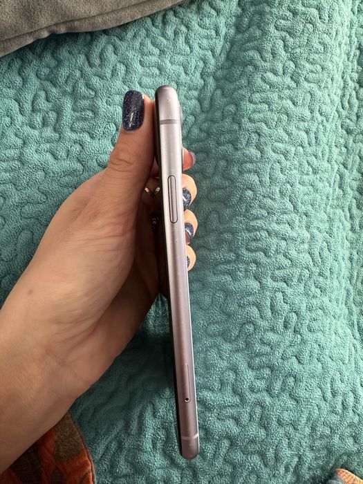 Продам iphone 11
