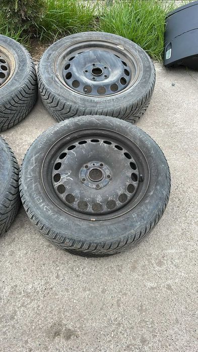 Set jante tabla cu capace roti 5x112 anvelope 205/55R16 M+S Passat B7