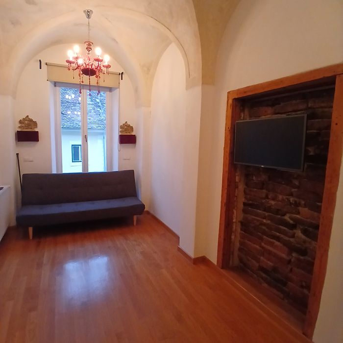 Închiriez apartament Centru