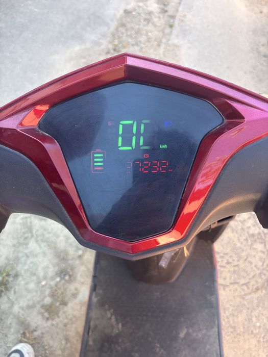 vand scuter electric
