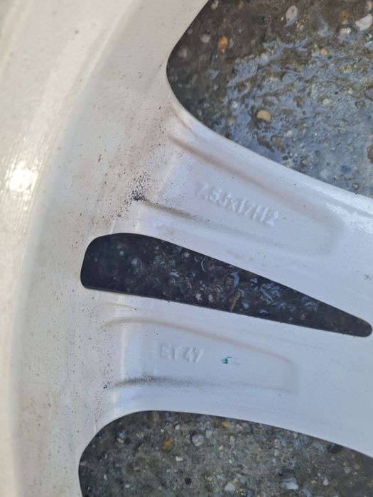 Jante cu anvelope de iarnă 5x112 R17