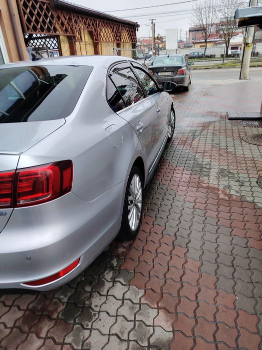 Vând wolvagen Jetta hibrid 1.4 benzina