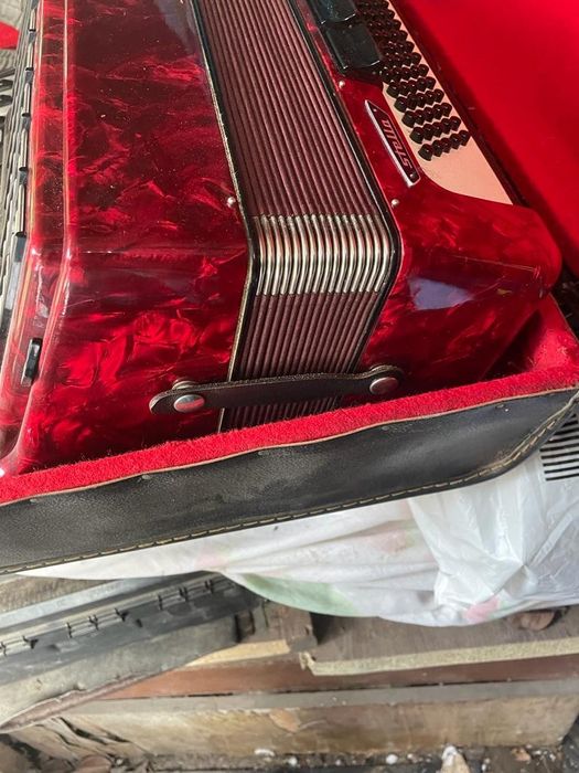 Продам аккордеон