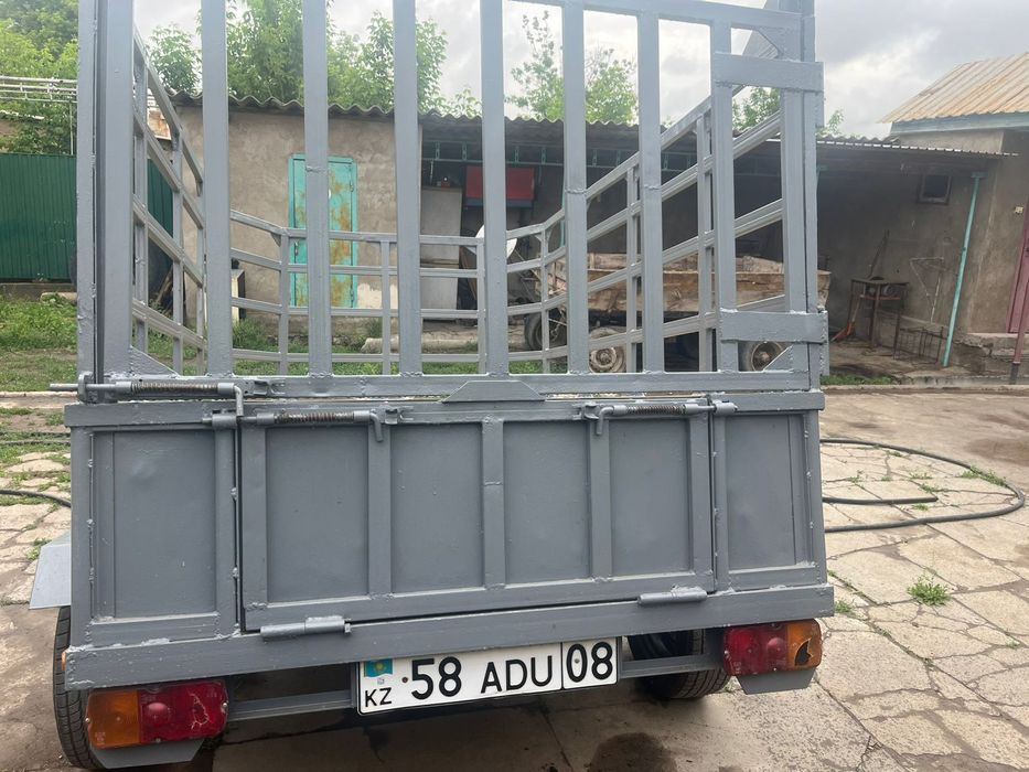 Прицеп на легковой автомобиль