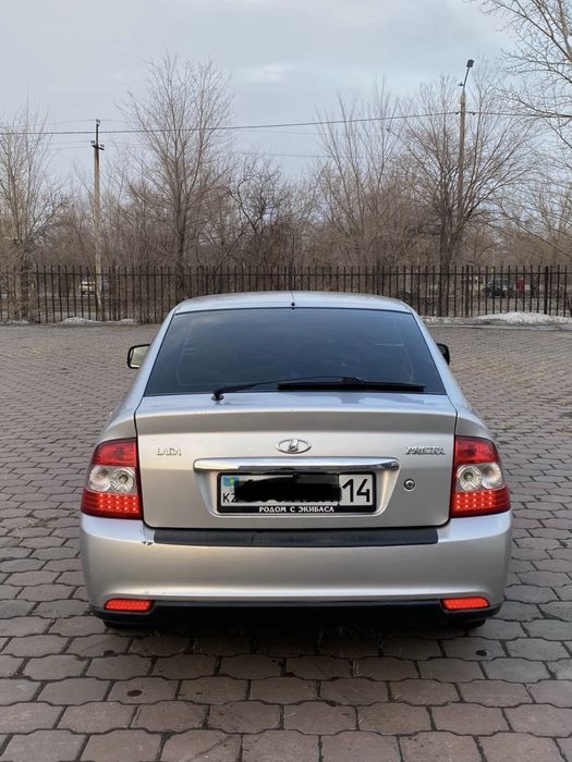 Приора 21072 хэтчбек 2014год