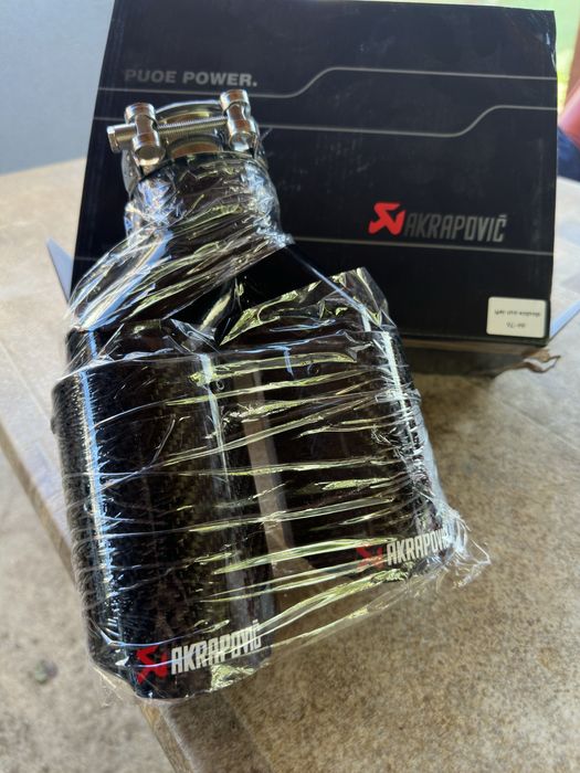 Vand Tips Dublu Akrapovic