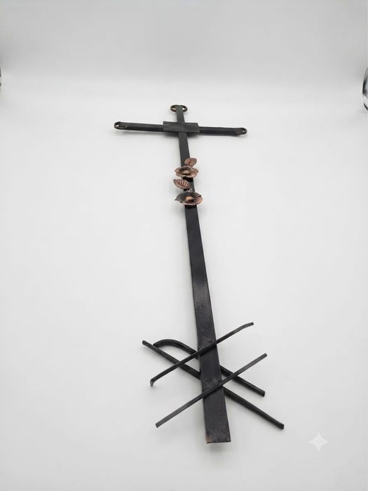 Cruci metalice pentru mormant si troite
