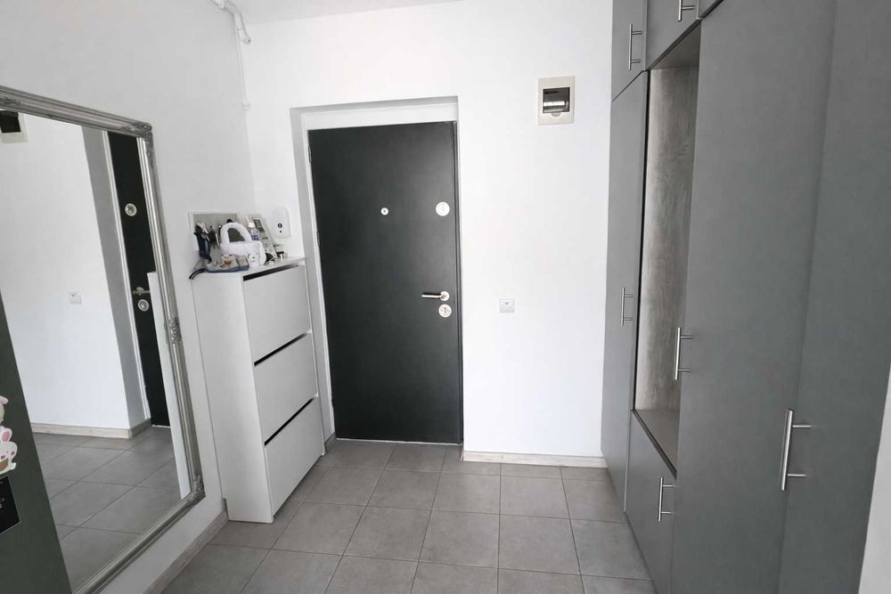 PF vând apartament 3 camere, 59 mp + terasă 8 mp, 2 parcări, mobilat/u