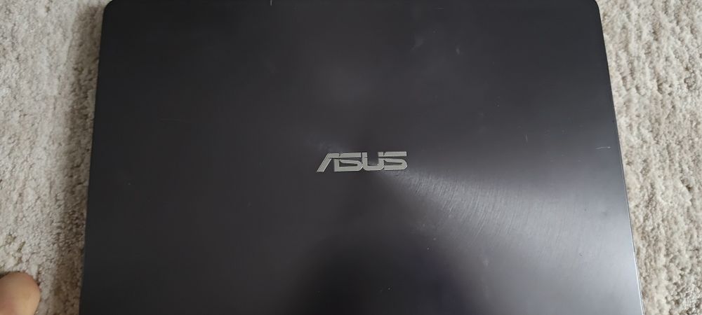Laptop Asus i5 PENTRU piese