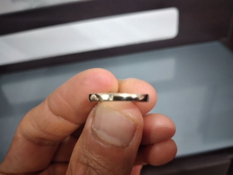 Кольцо женское с бриллиантом