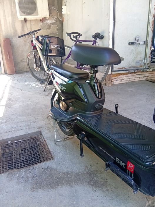 Продам ск8 мопед