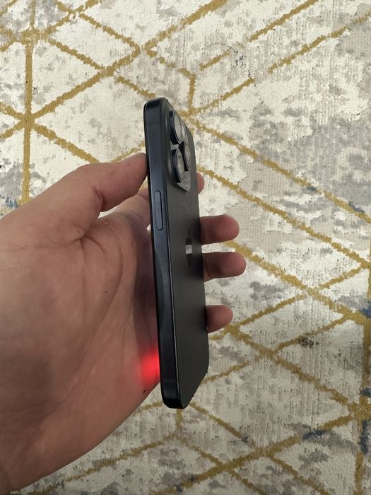 Срочно продам iphone 15 pro 256/81%