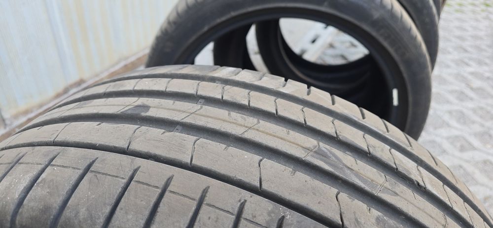 245 40 19 Pirelli PZero