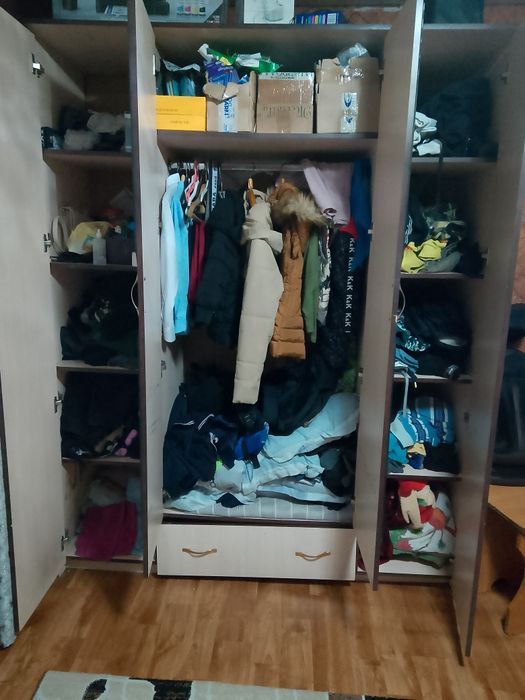 Продам шкаф недорого