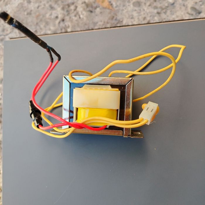 Захранване 12v\4A \50hz