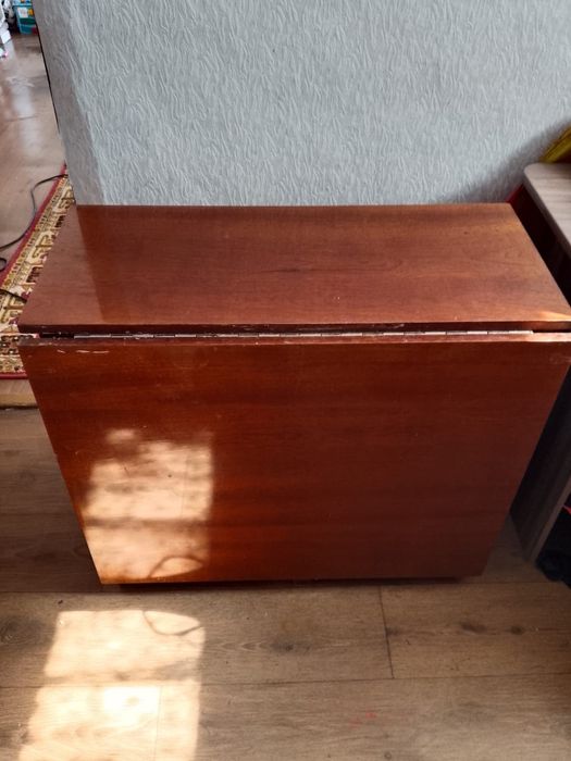 Продам   стол раздвижной