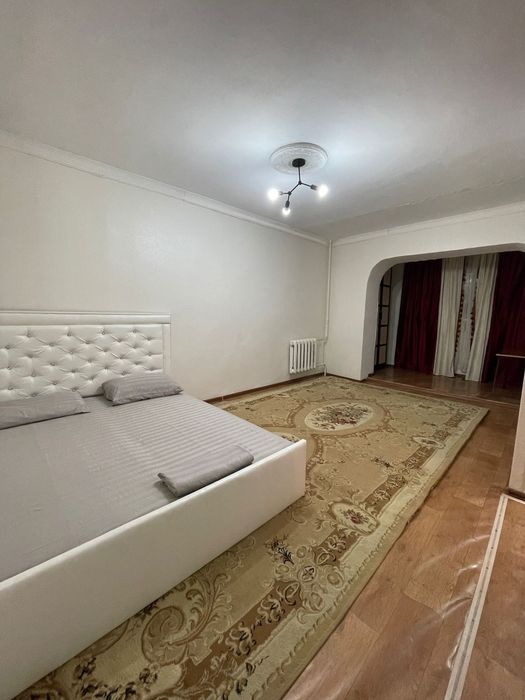 Сдается 1 комнатная квартира, 4- мкр 2- дом, возле море, по часам-1500