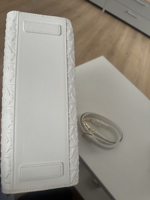 Geanta Tommy Hilfiger, Noua, Superba, alba cu auriu