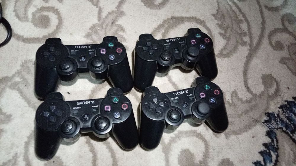 Uyinlari 10 dan ortiq