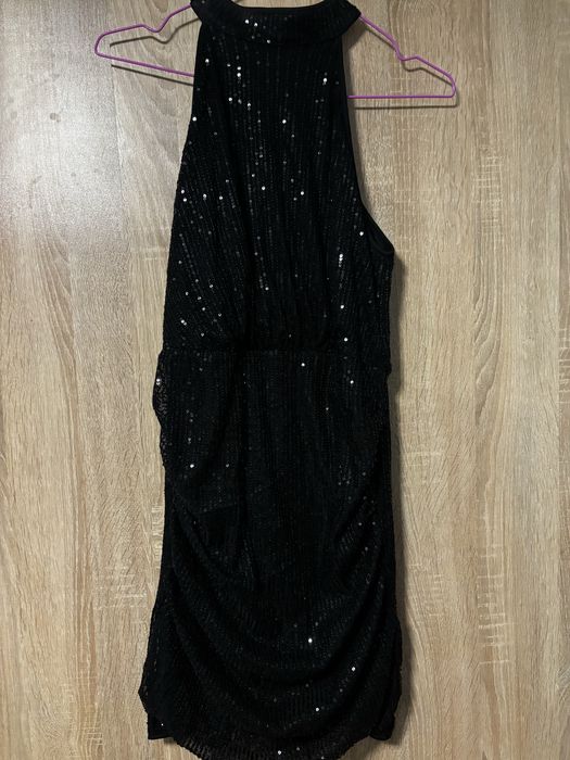 Рокля с пайети