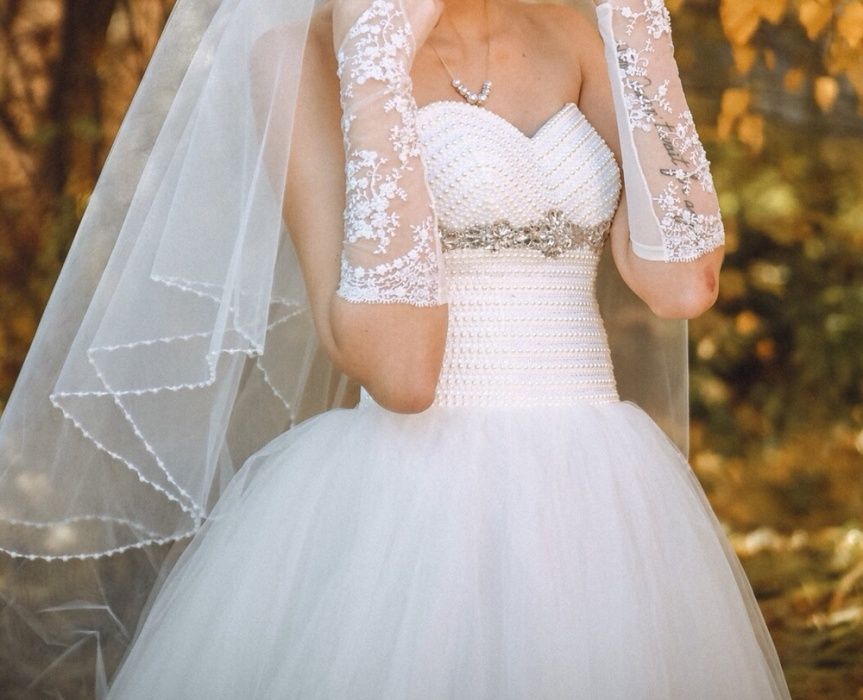 Продам шикарное свадебное платье