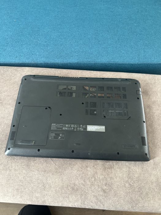 Acer gaming• i7-7500u• 12gb ram• Nvidia 2gb• SSD 256gb•