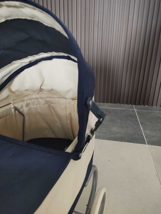 Детская кукольная коляска