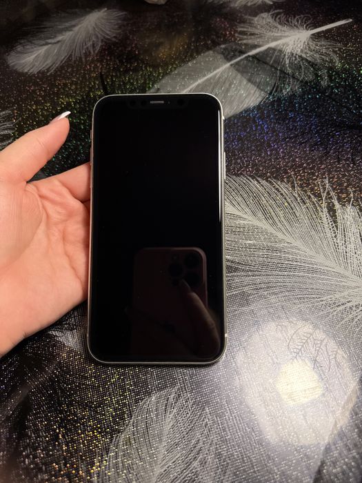 Iphone 11 белого цвета