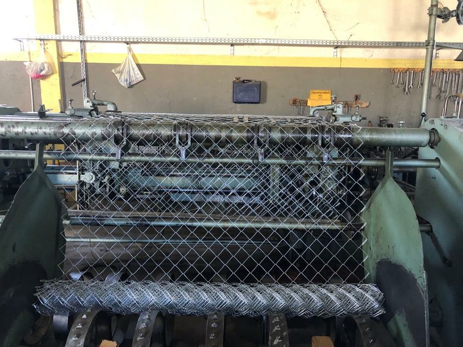 Plasa gard impletita; Sarma ghimpata