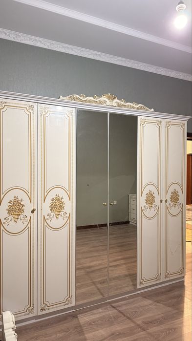 Спальный гарнитур