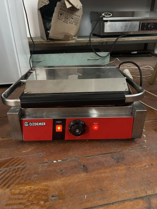 Тостер в хорошем состояний