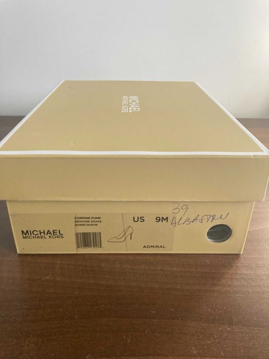 Pantofi piele lac Micheal Kors