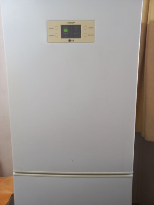 Продаётся Холодильник LG