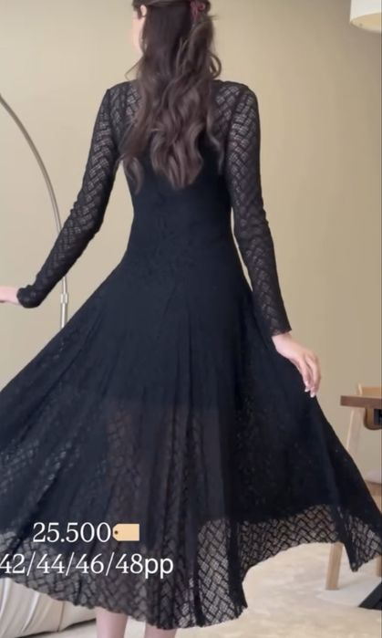 Продам платья в черном цвете