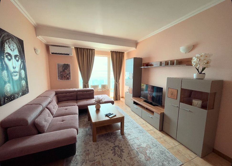 Продава се Двустаен апартамент в Свети Влас - 80 кв.м за 1 €/кв.м - Снимка #2