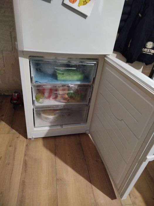 Холодильник , в хорошем состоянии