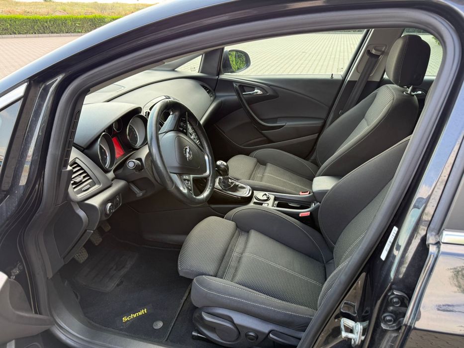 Opel Astra J 1.6 CDTI  136 CP