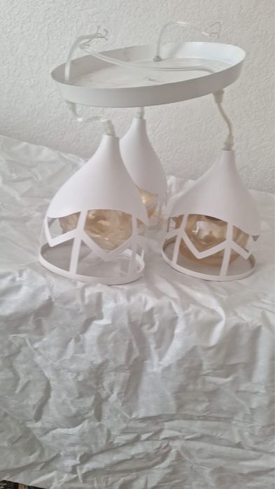 Продается люстры