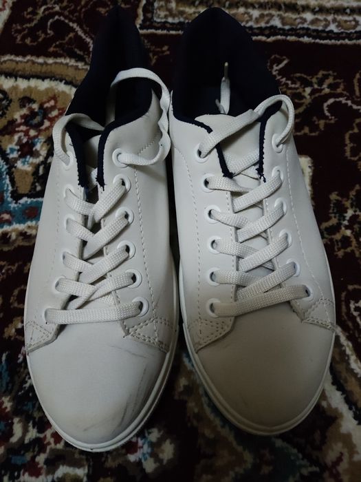 Продам детскую обувь.