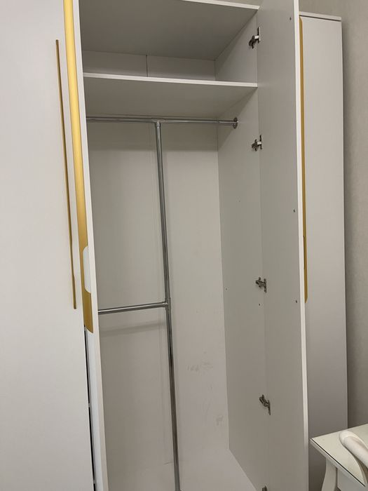 Срочно продам шкаф