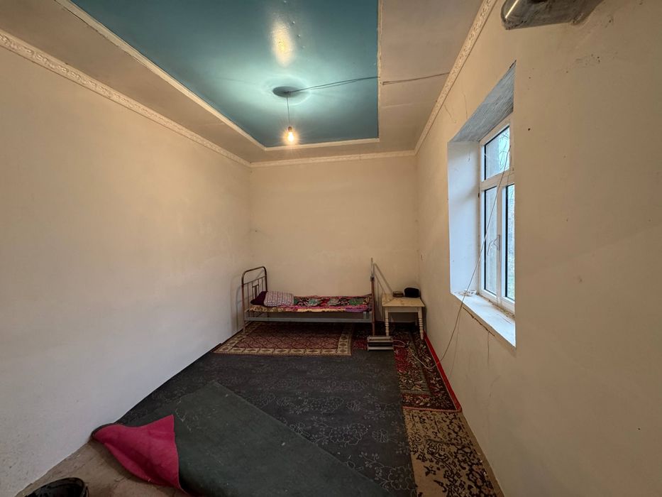 Beshkent shahridan hovli 8 xonali