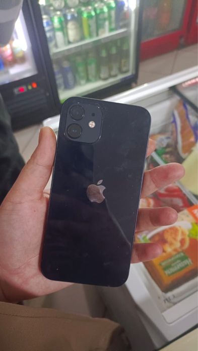 Айфон 12 , 64 гб