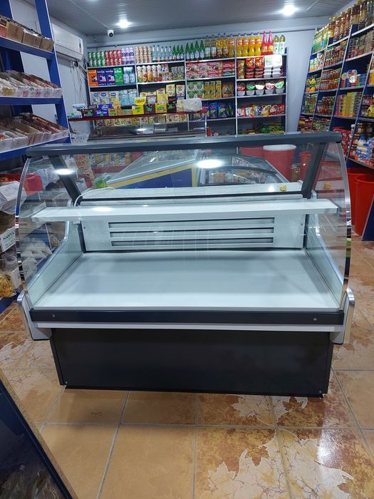 Витрина холодильники