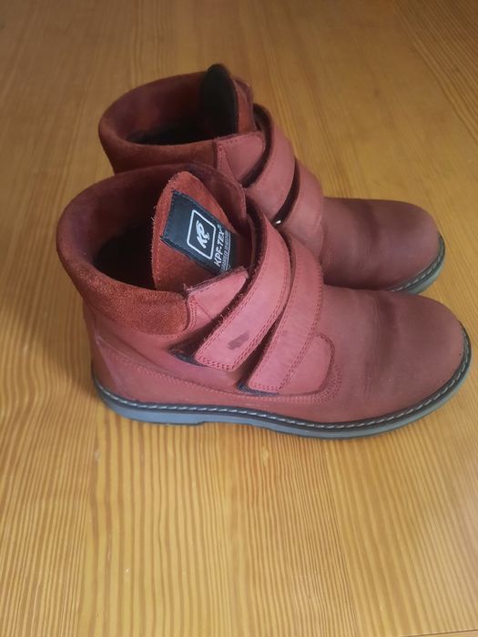 Продам ботинки  для мальчика Кемаль 35 р Пафи