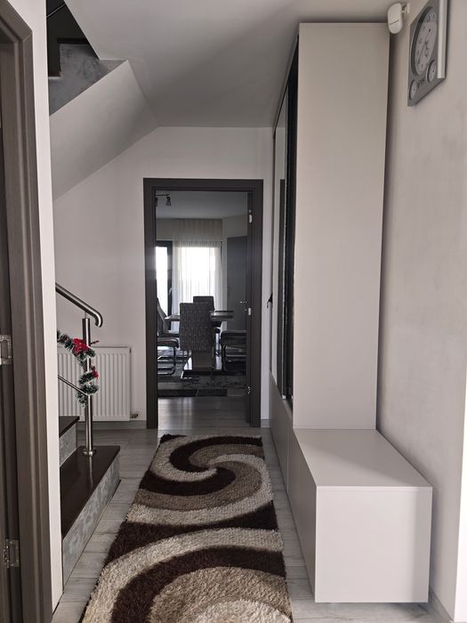 De vânzare casa tip duplex