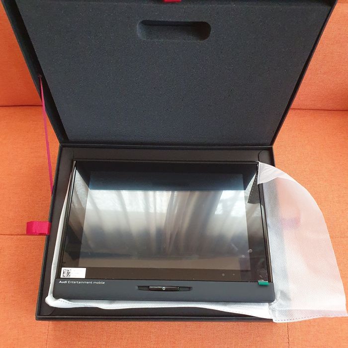 Audi entertainment mobile,  ауди монитор таблет